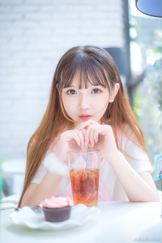 朋友不是先来的人或者认识最久的人,而是那个来了以后再也没有走的人